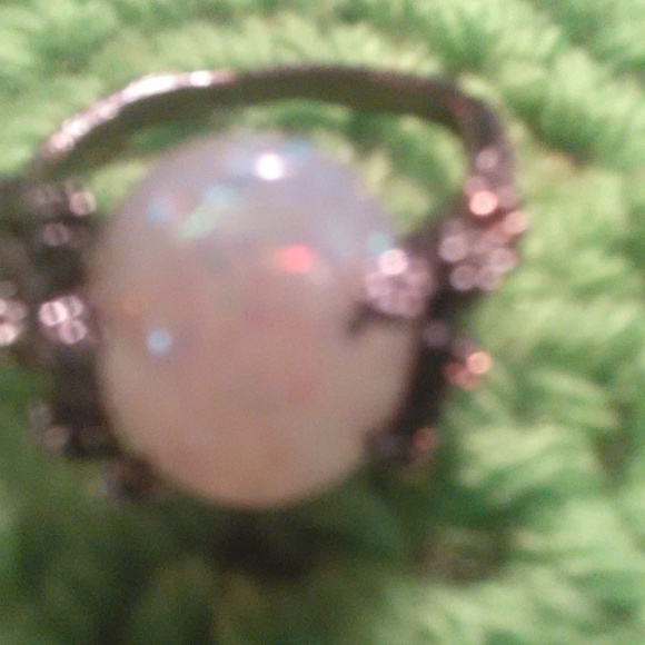 Ring - Picture 3 of 3
